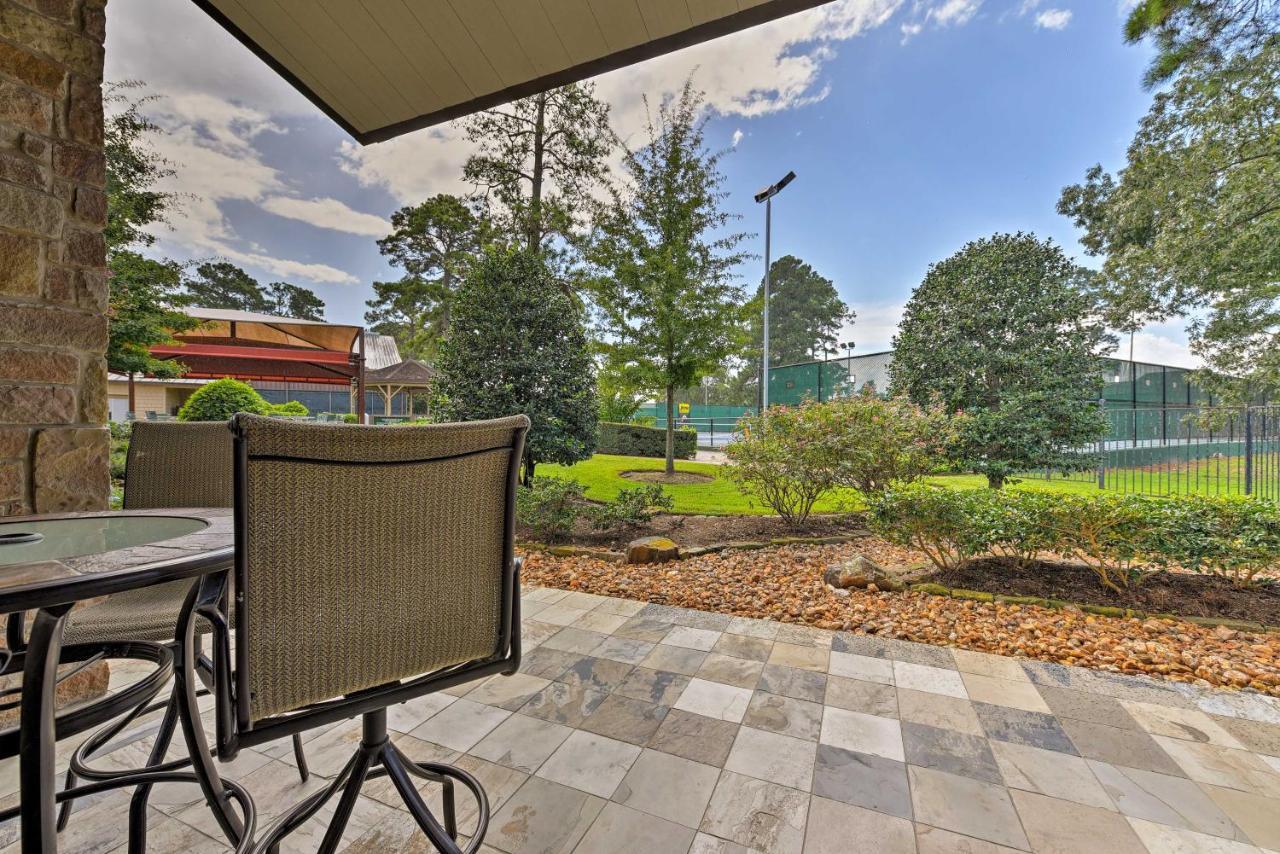 Idyllic Montgomery Condo With Pool And Lake View! エクステリア 写真