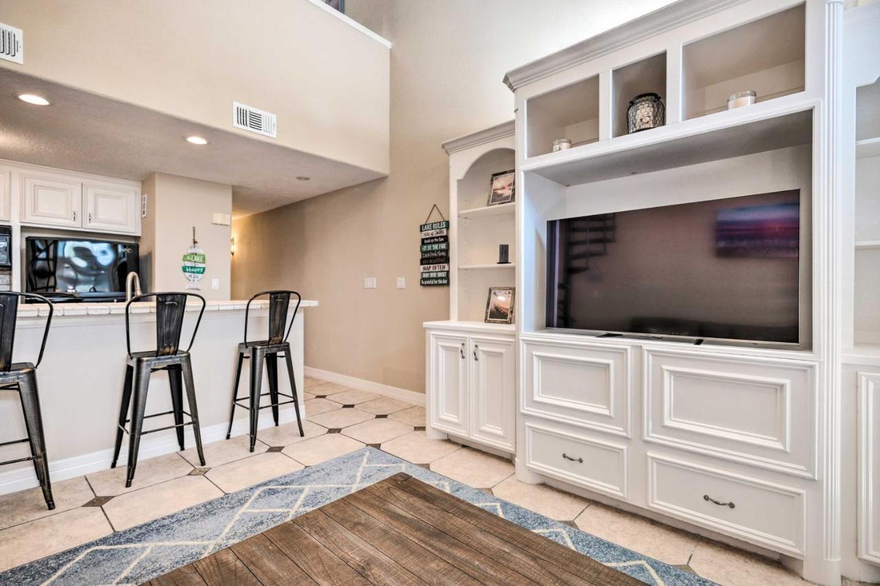 Idyllic Montgomery Condo With Pool And Lake View! エクステリア 写真